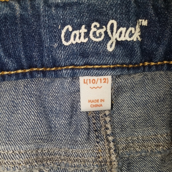 Shorts - Picture 3 of 4